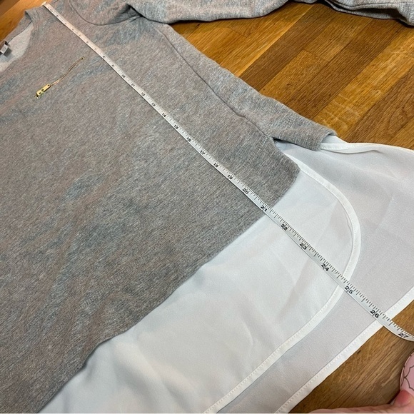 Tristan Women Sparkling Gray Sweater Gold Details Chiffon Size Small - Picture 9 of 10